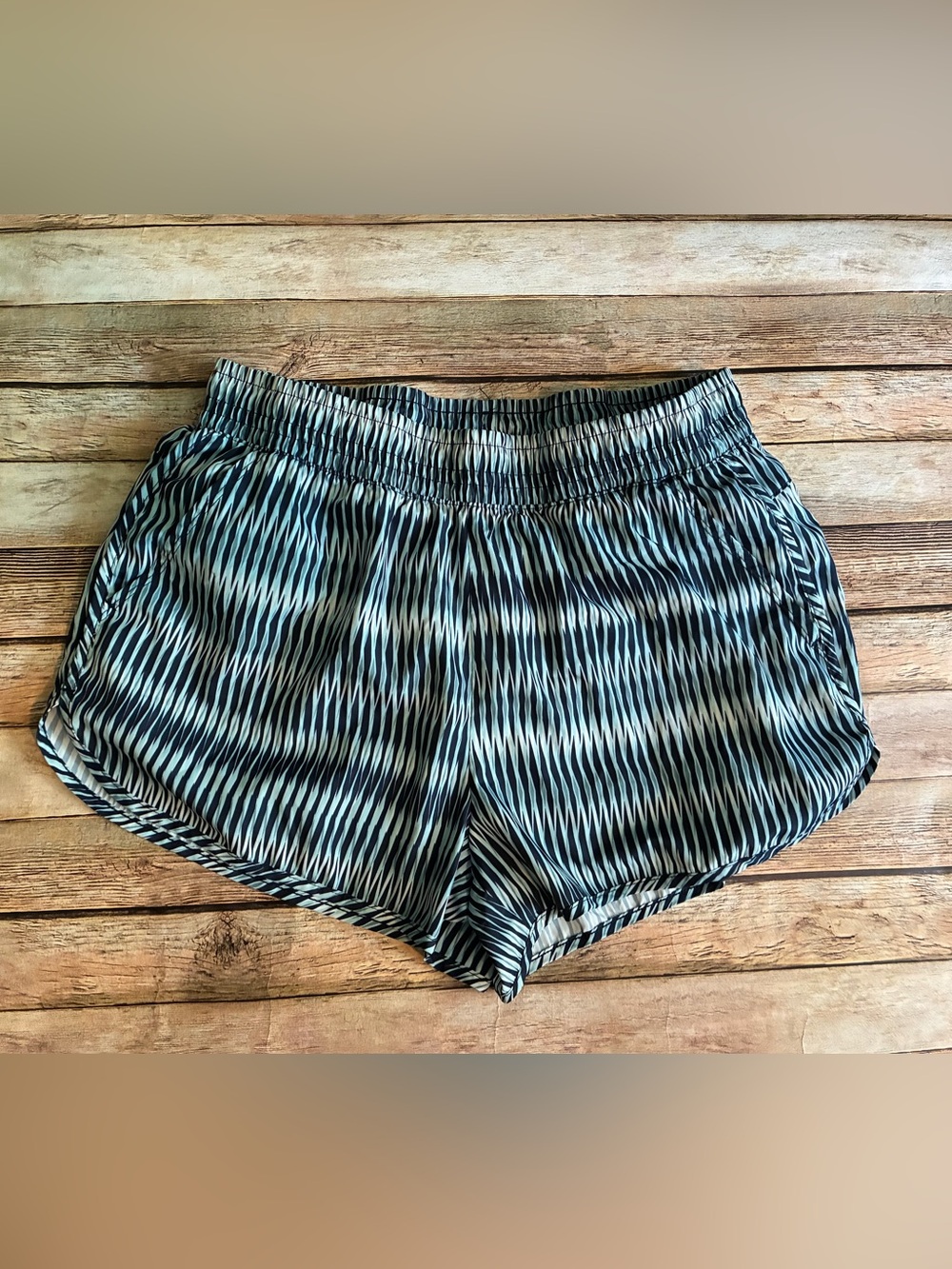 Women’s navy and yellow and navy striped Athletic Shorts bundle large 12/14 - Picture 3 of 5